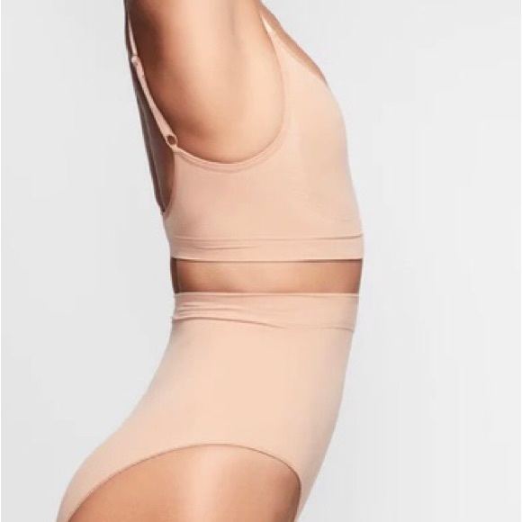 SKIMS Sculpting Mid Waist brief NEW - Picture 4 of 10